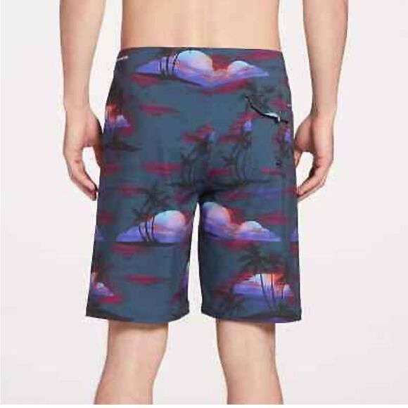 NWT Hurley Phantom Weekender 20” Boardshorts Size 30 - Picture 2 of 11